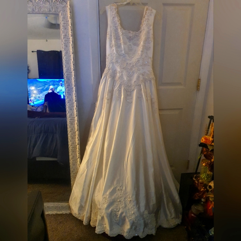 Wedding dress